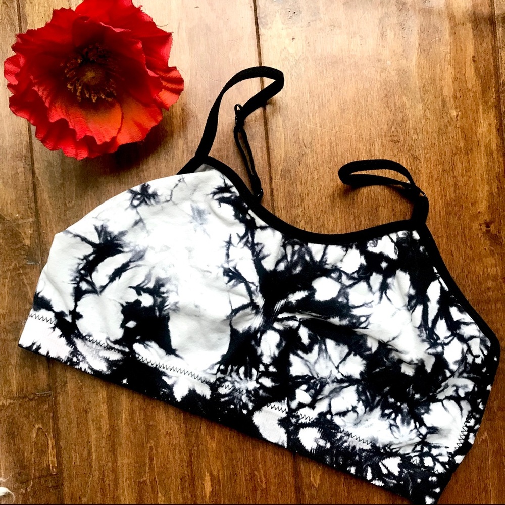 L✅ QuaranTIE DIE bralette 🖤